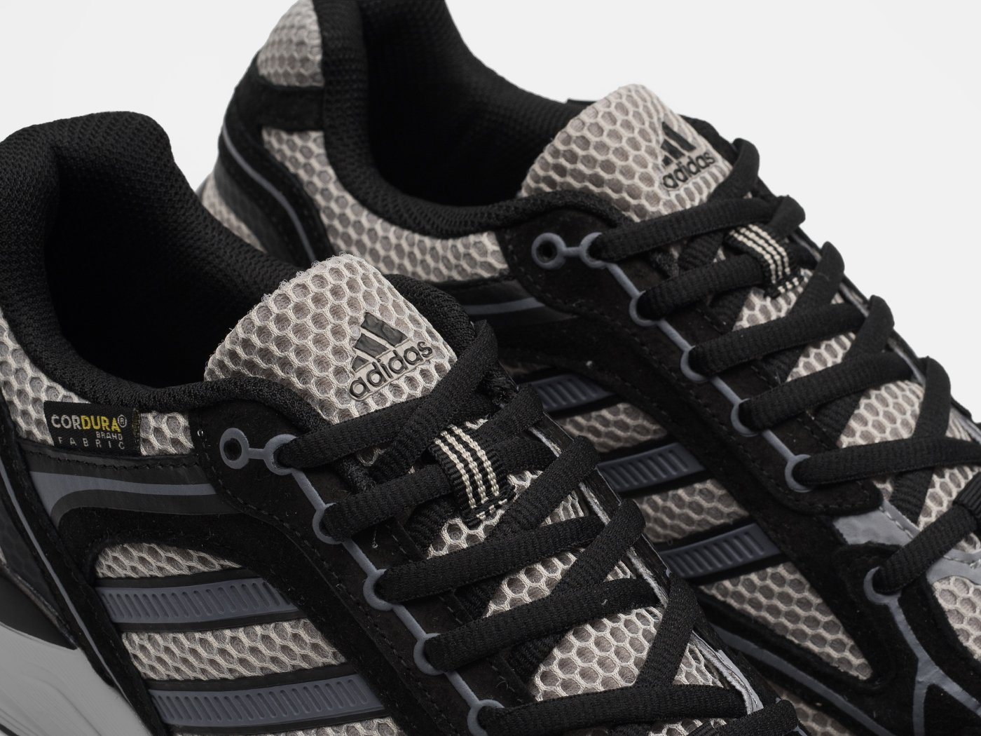 Кроссовки Adidas Spiritain 2000
