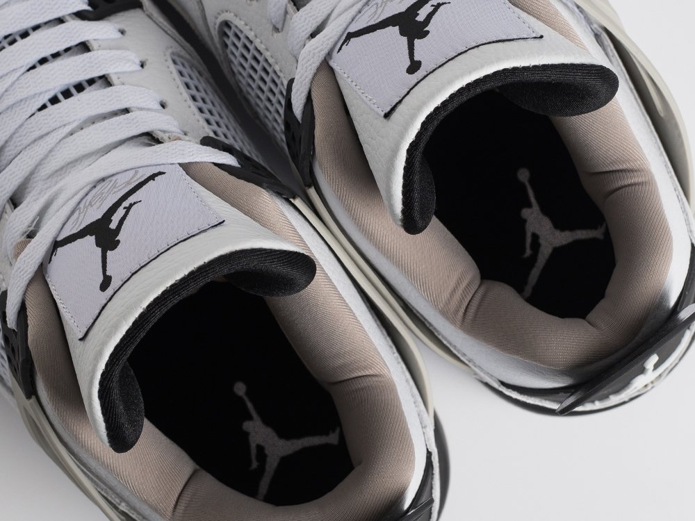 Кроссовки Nike Air Jordan 4 Retro