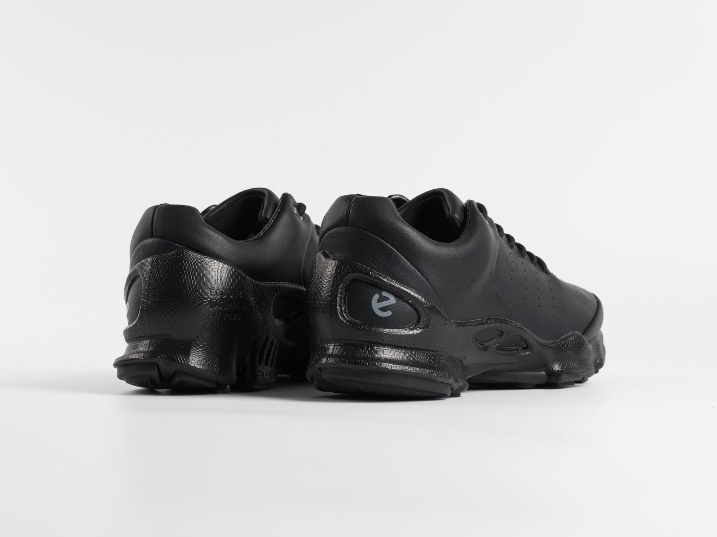 Кроссовки Ecco Biom