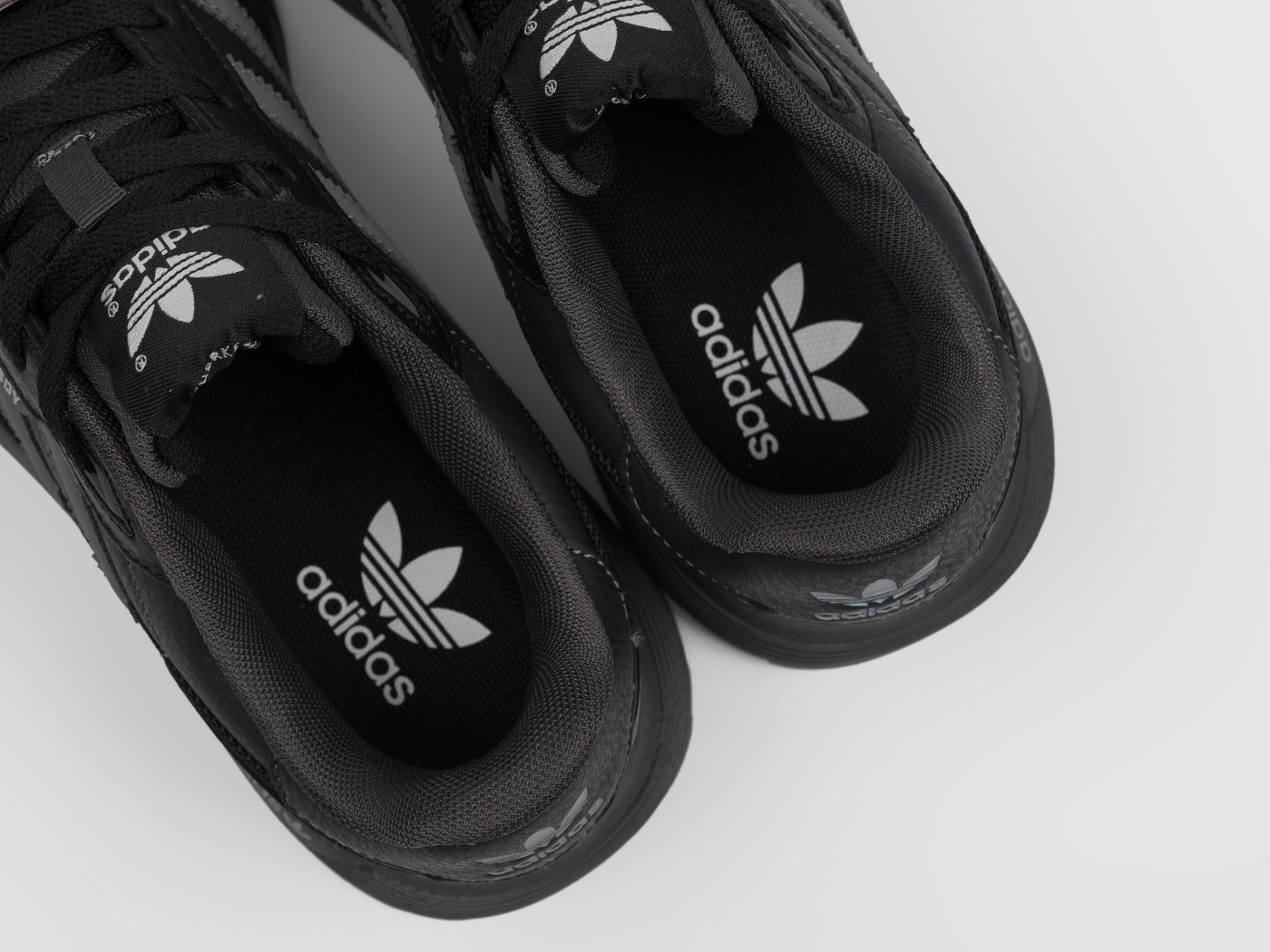 Кроссовки Adidas Retropy F2