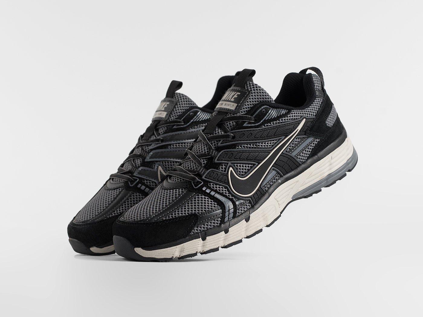 Кроссовки Nike V2K Run