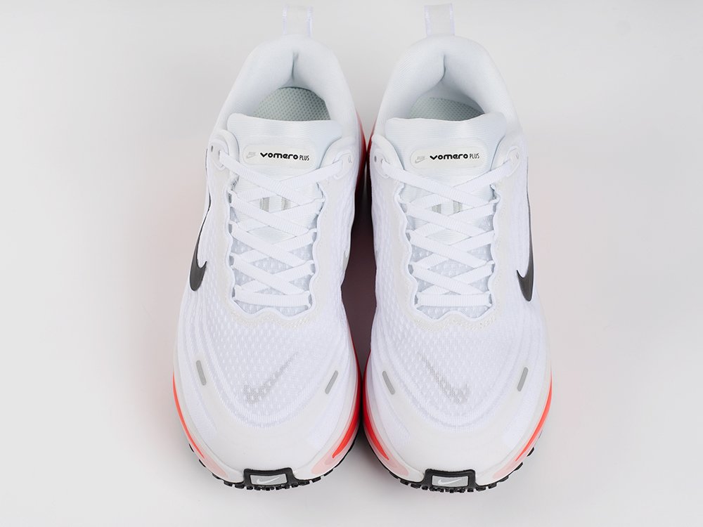 Кроссовки Nike Vomero 18