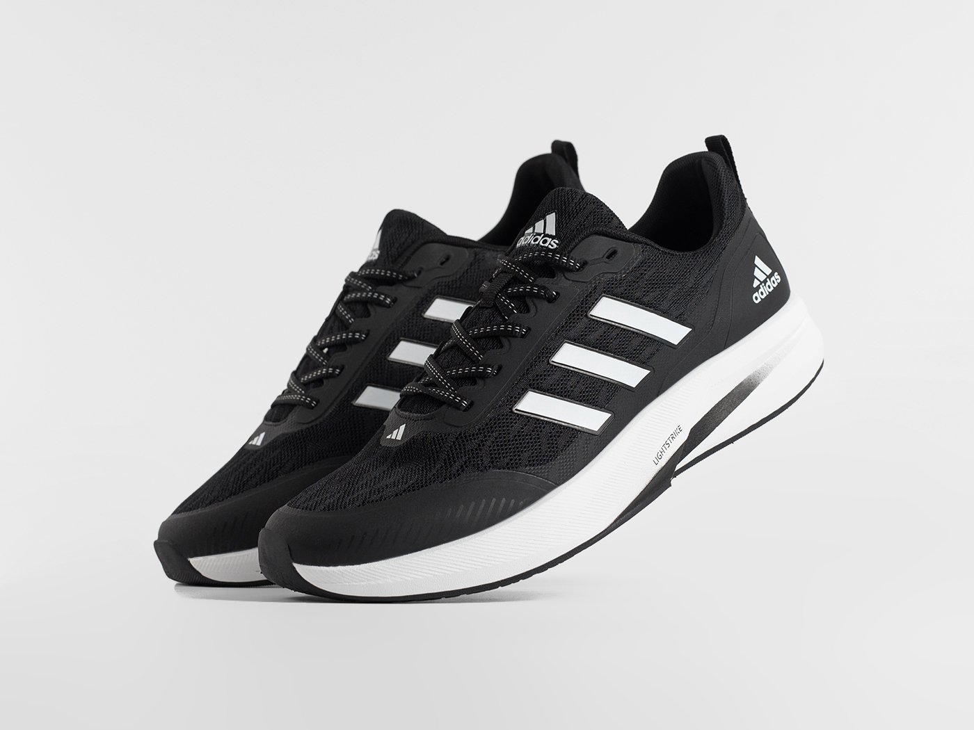 Кроссовки Adidas