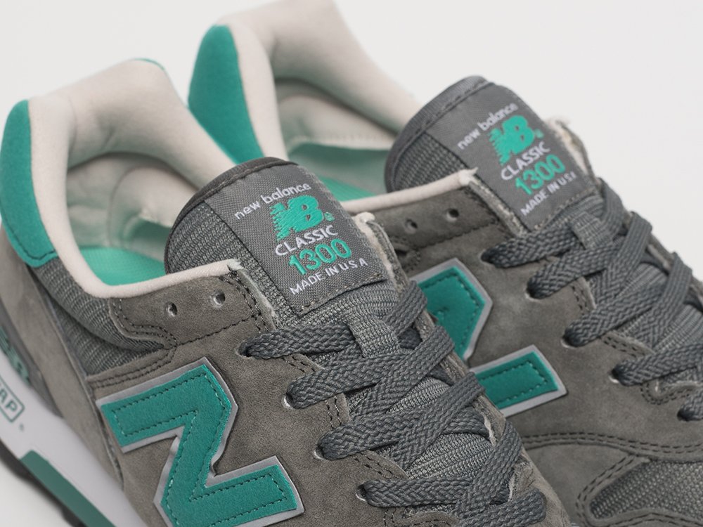 Кроссовки New Balance 1300