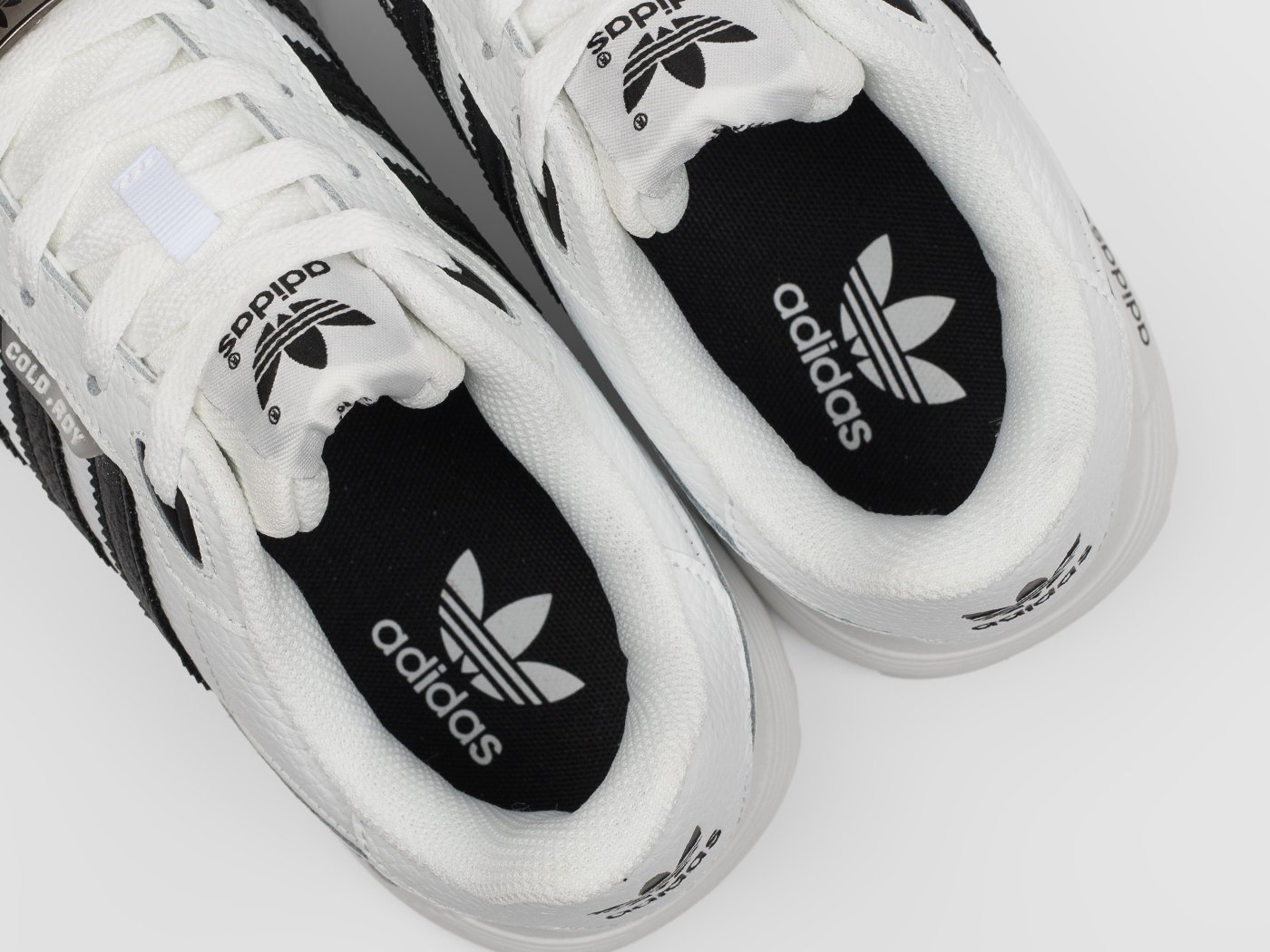Кроссовки Adidas Retropy F2