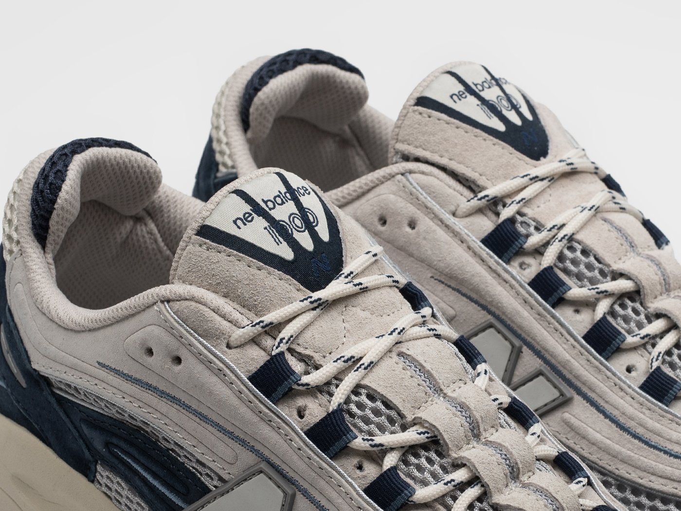 Кроссовки New Balance 1000
