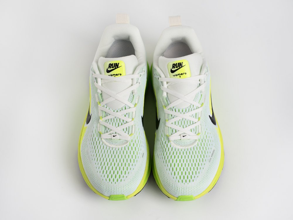 Кроссовки Nike Vomero 18