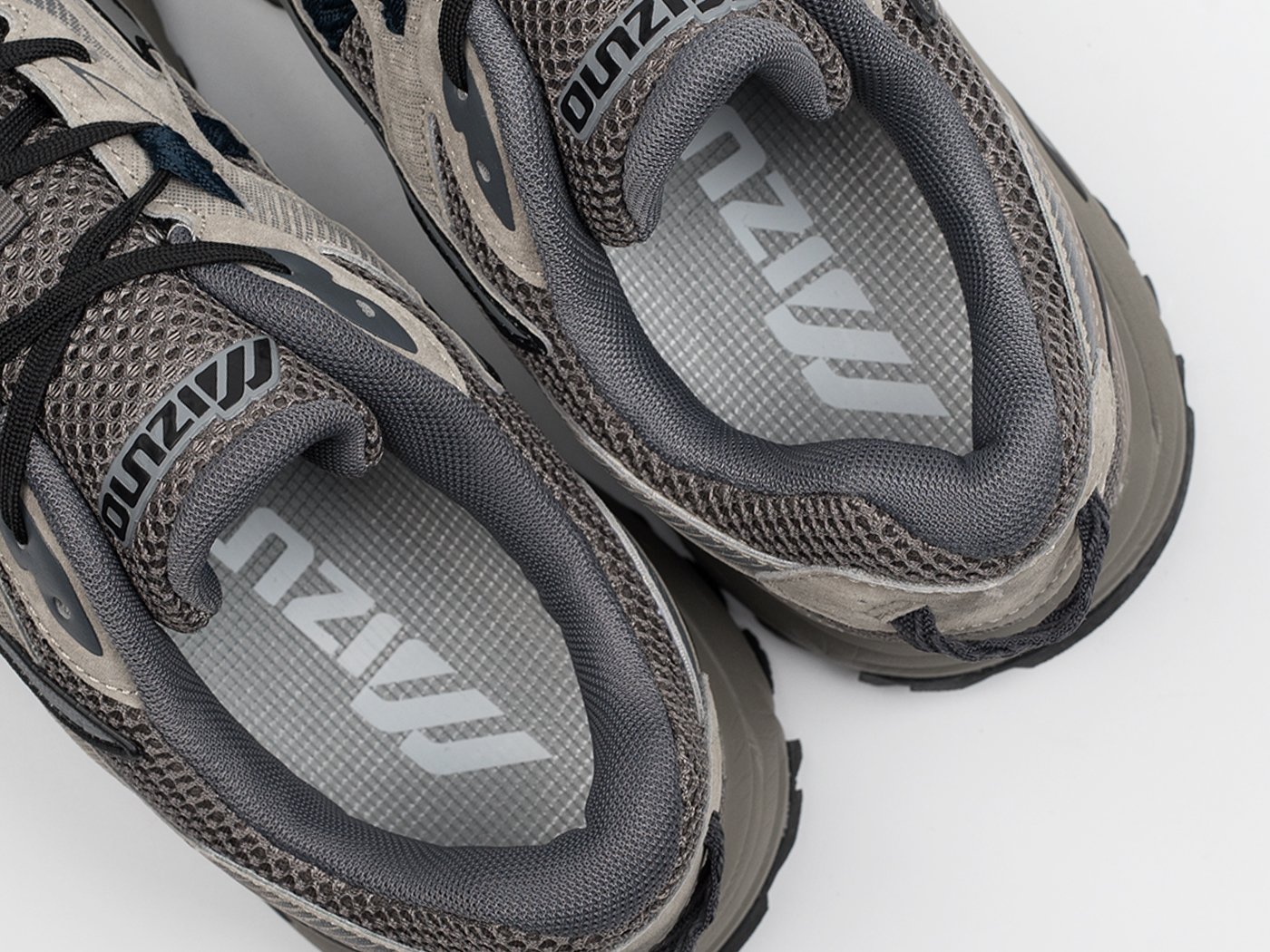 Кроссовки Mizuno FIYI TL V2
