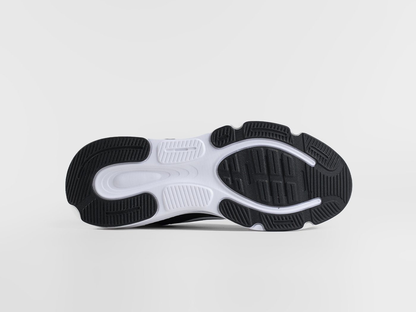 Кроссовки Nike Vomero 18