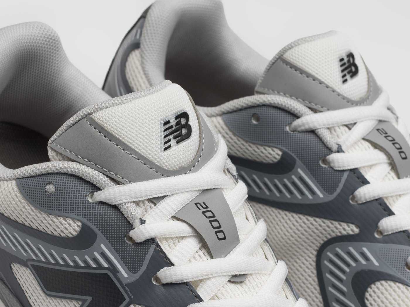 Кроссовки New Balance ABZORB 2000