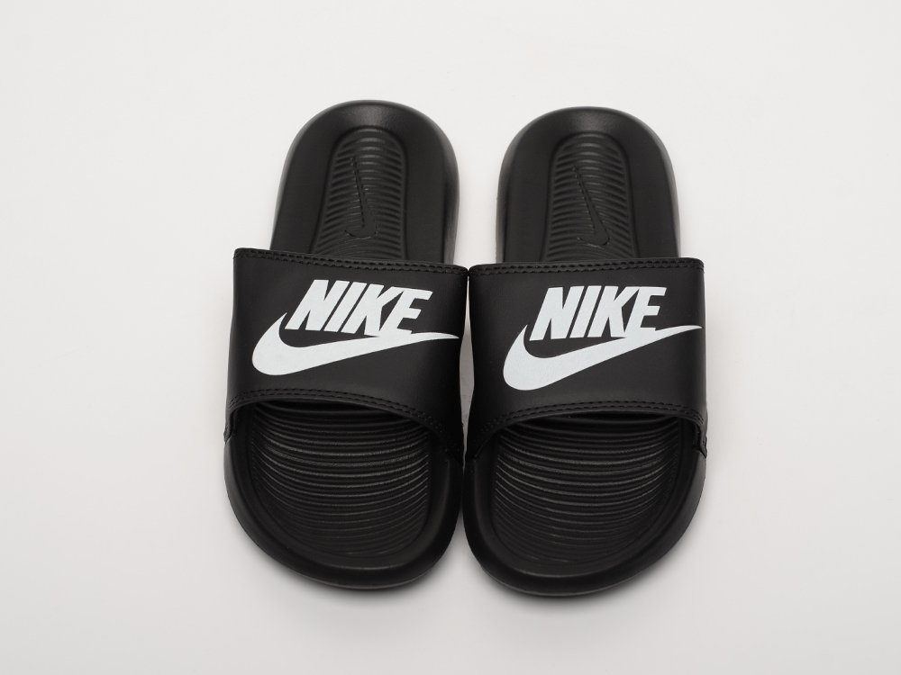 Сланцы Nike