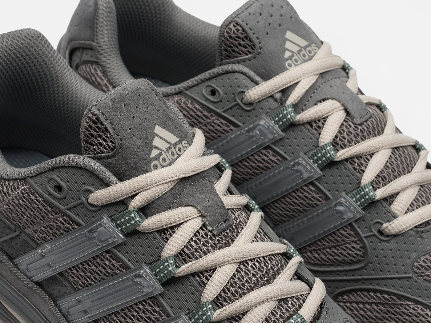 Кроссовки Adidas Ozweego Pro