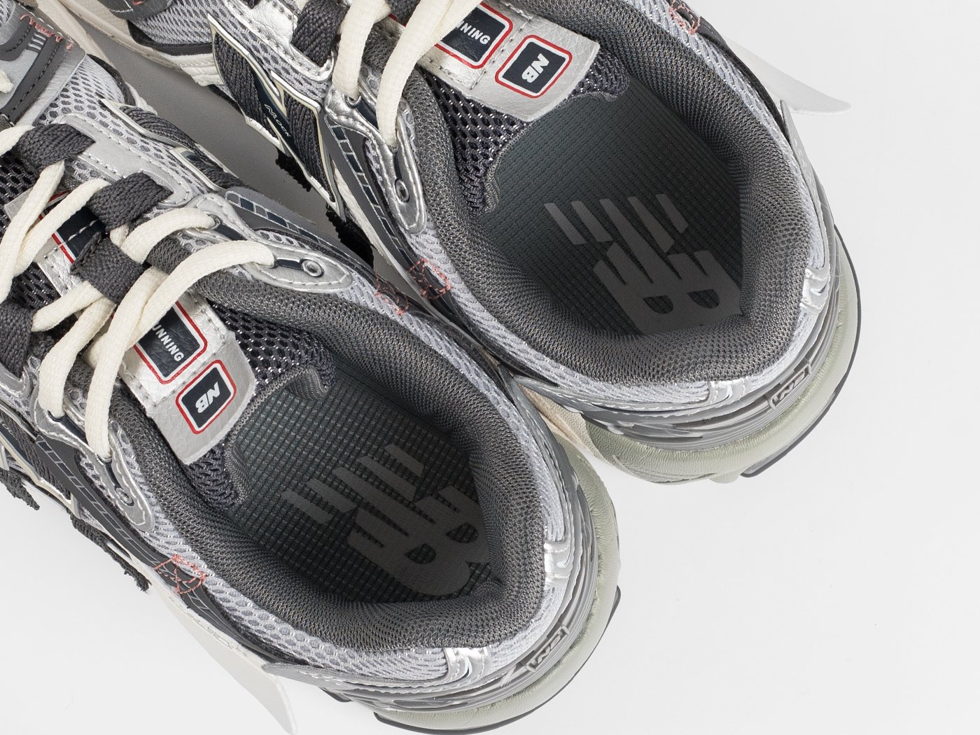 Кроссовки New Balance 1906A