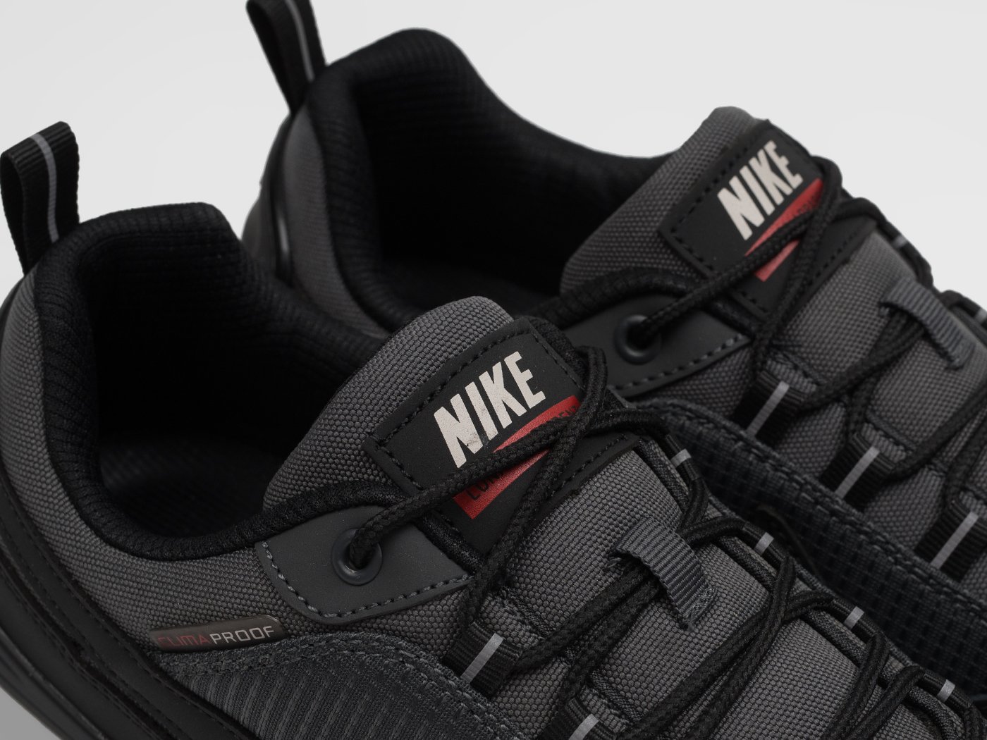 Кроссовки Nike
