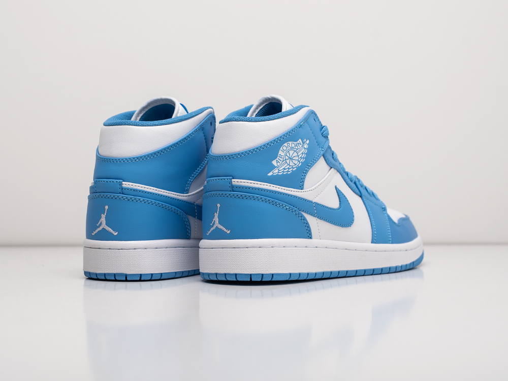 Кроссовки Nike Air Jordan 1 Mid