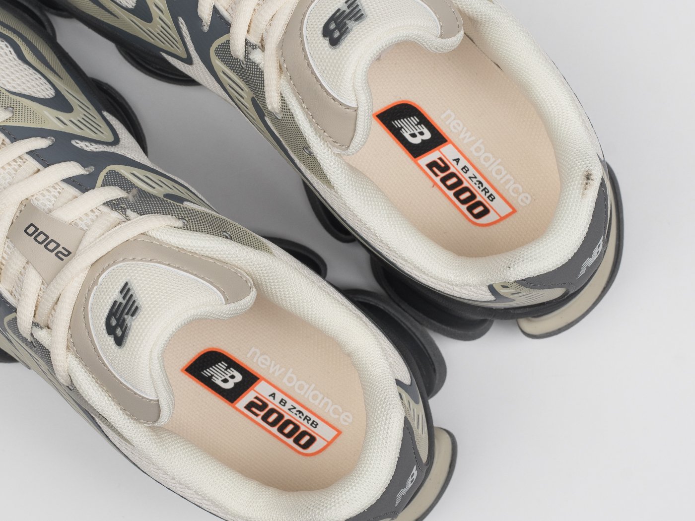 Кроссовки New Balance ABZORB 2000