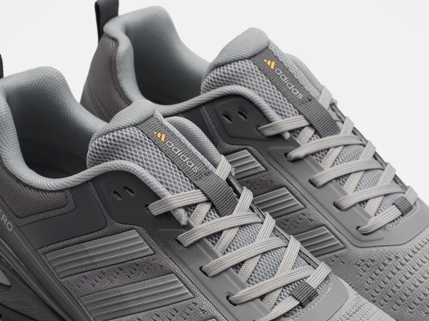 Кроссовки Adidas Marathon