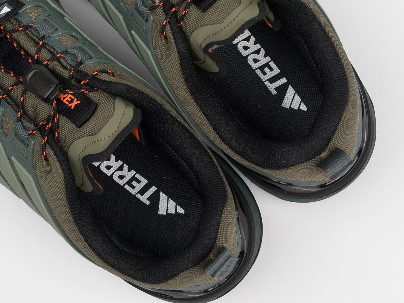 Кроссовки Adidas Terrex Skychaser