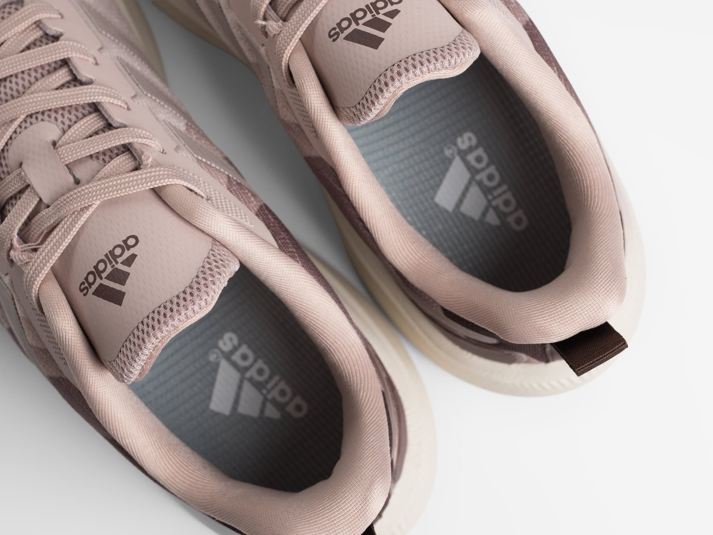 Кроссовки Adidas