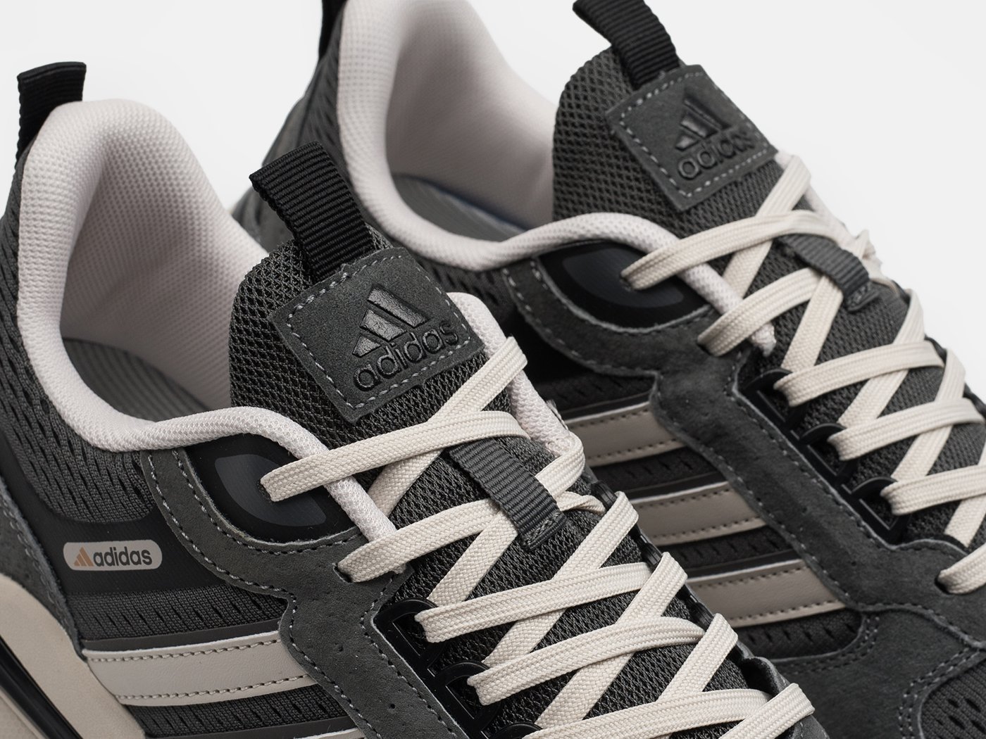Кроссовки Adidas