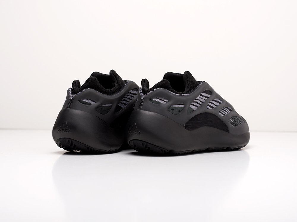 Кроссовки Adidas Yeezy Boost 700 v3
