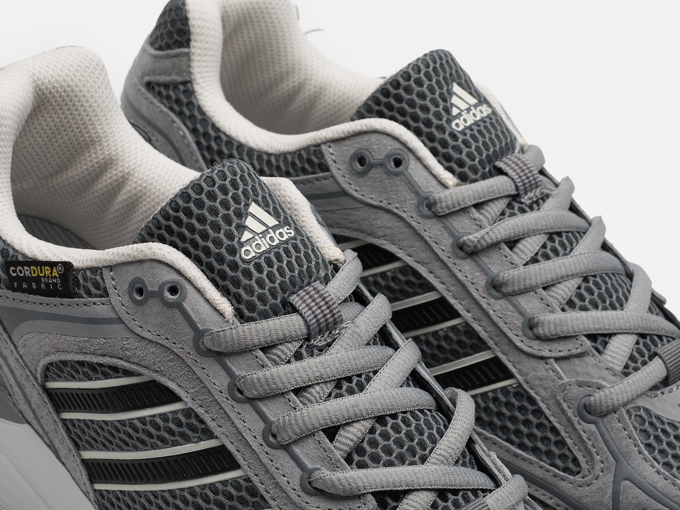 Кроссовки Adidas Spiritain 2000