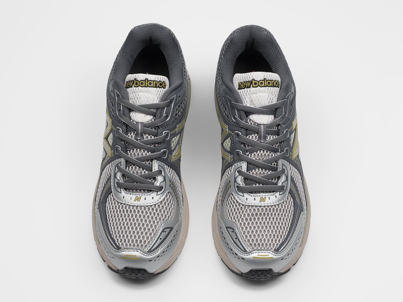 Кроссовки New Balance 860v2