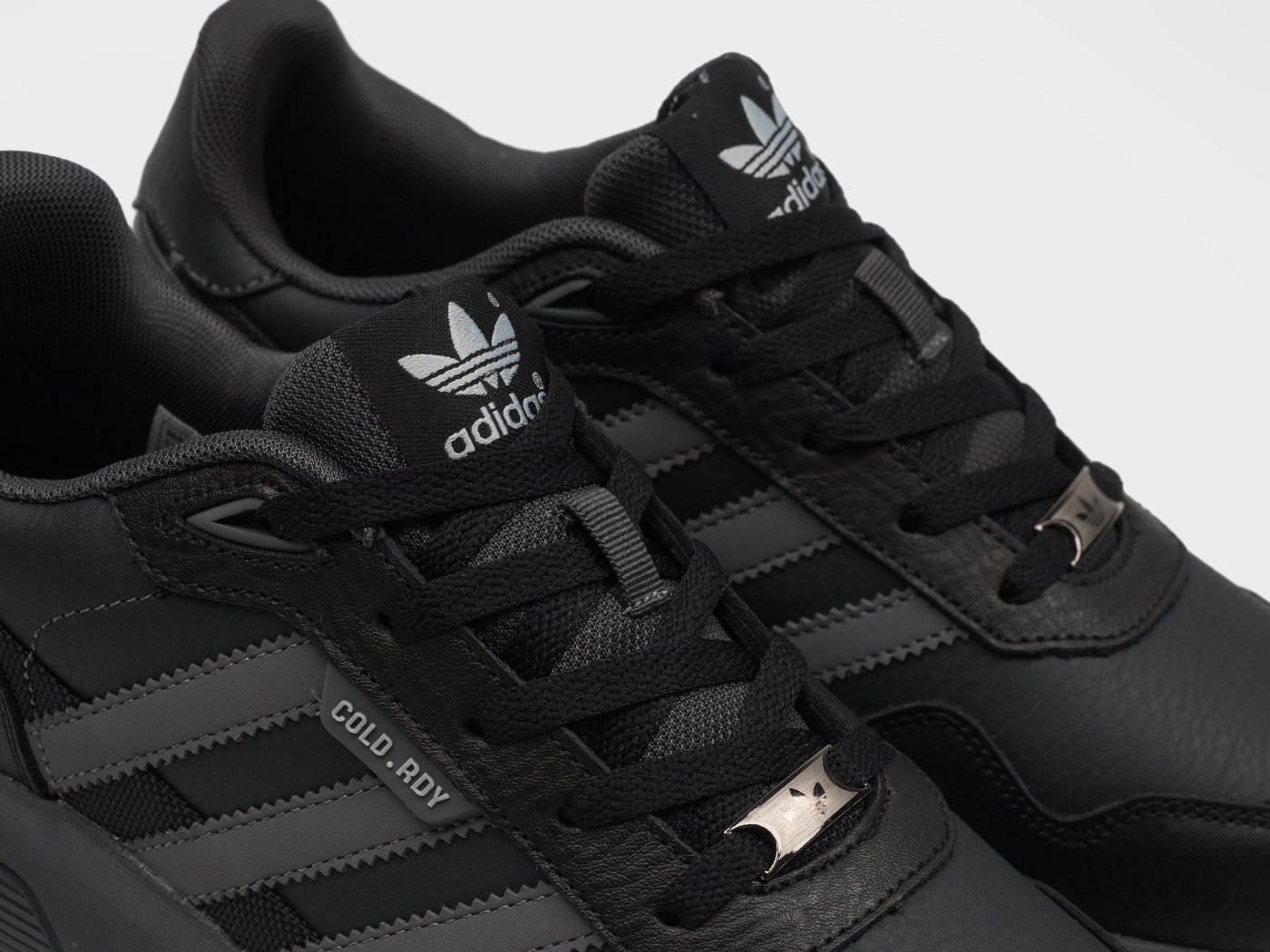 Кроссовки Adidas Retropy F2