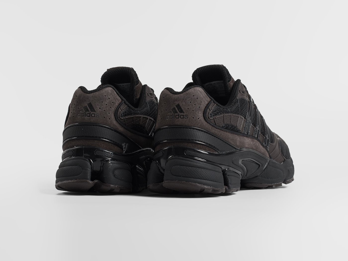 Кроссовки Adidas Ozweego Pro