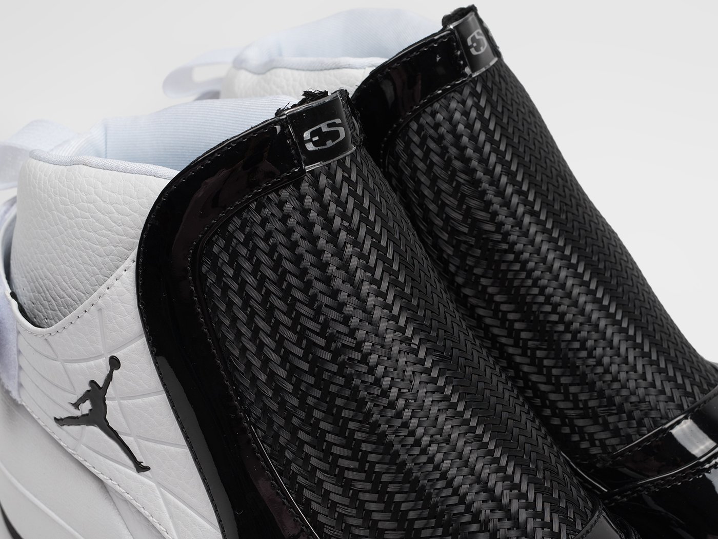 Кроссовки Nike Air Jordan 19
