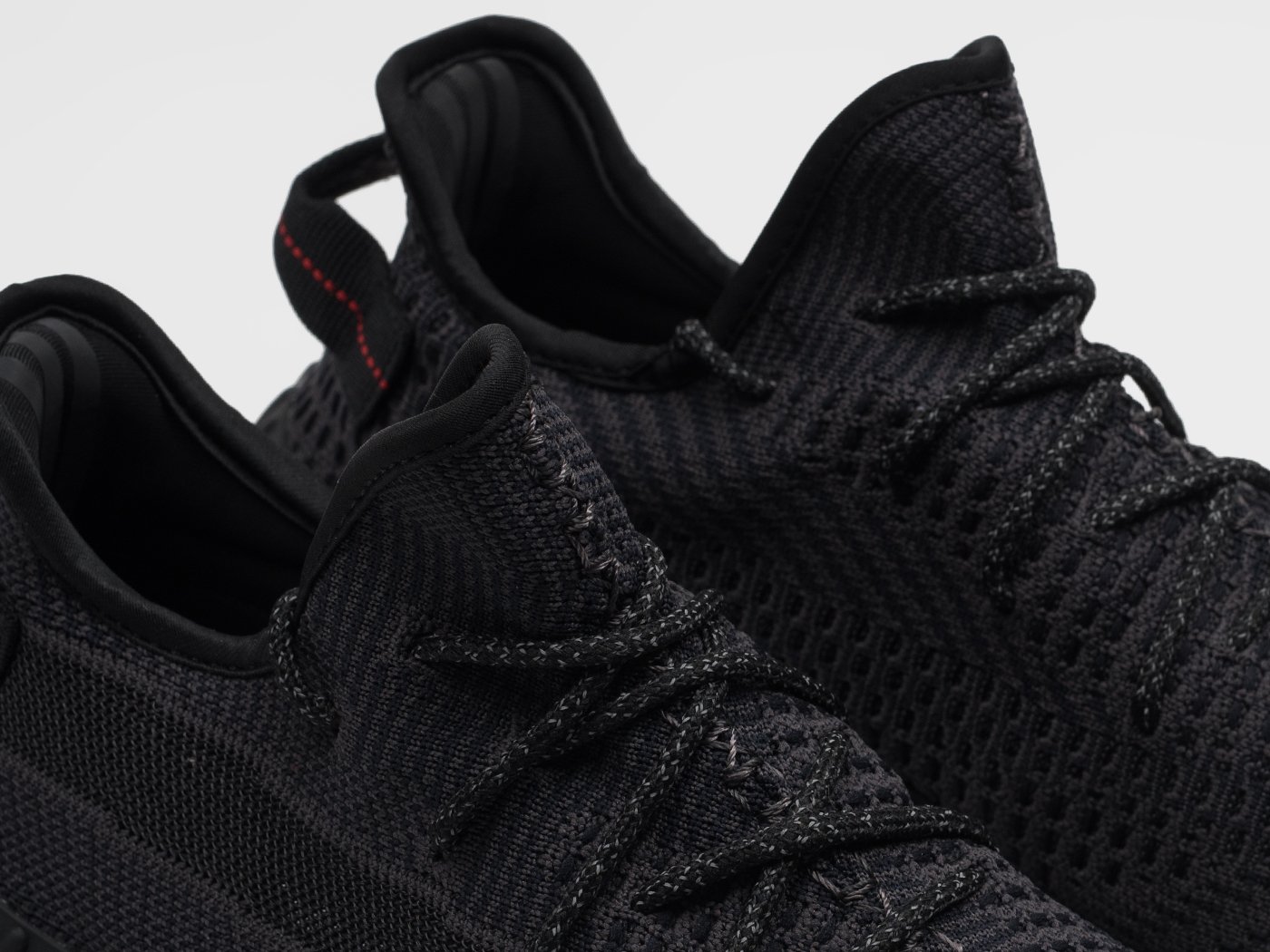 Кроссовки Adidas Yeezy 350 Boost v2