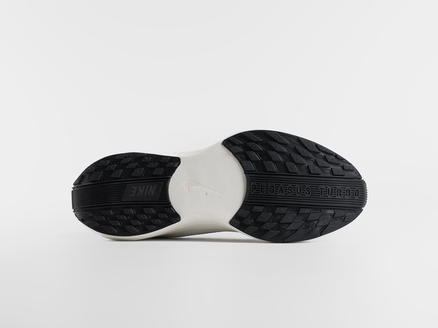 Кроссовки Nike Pegasus Plus