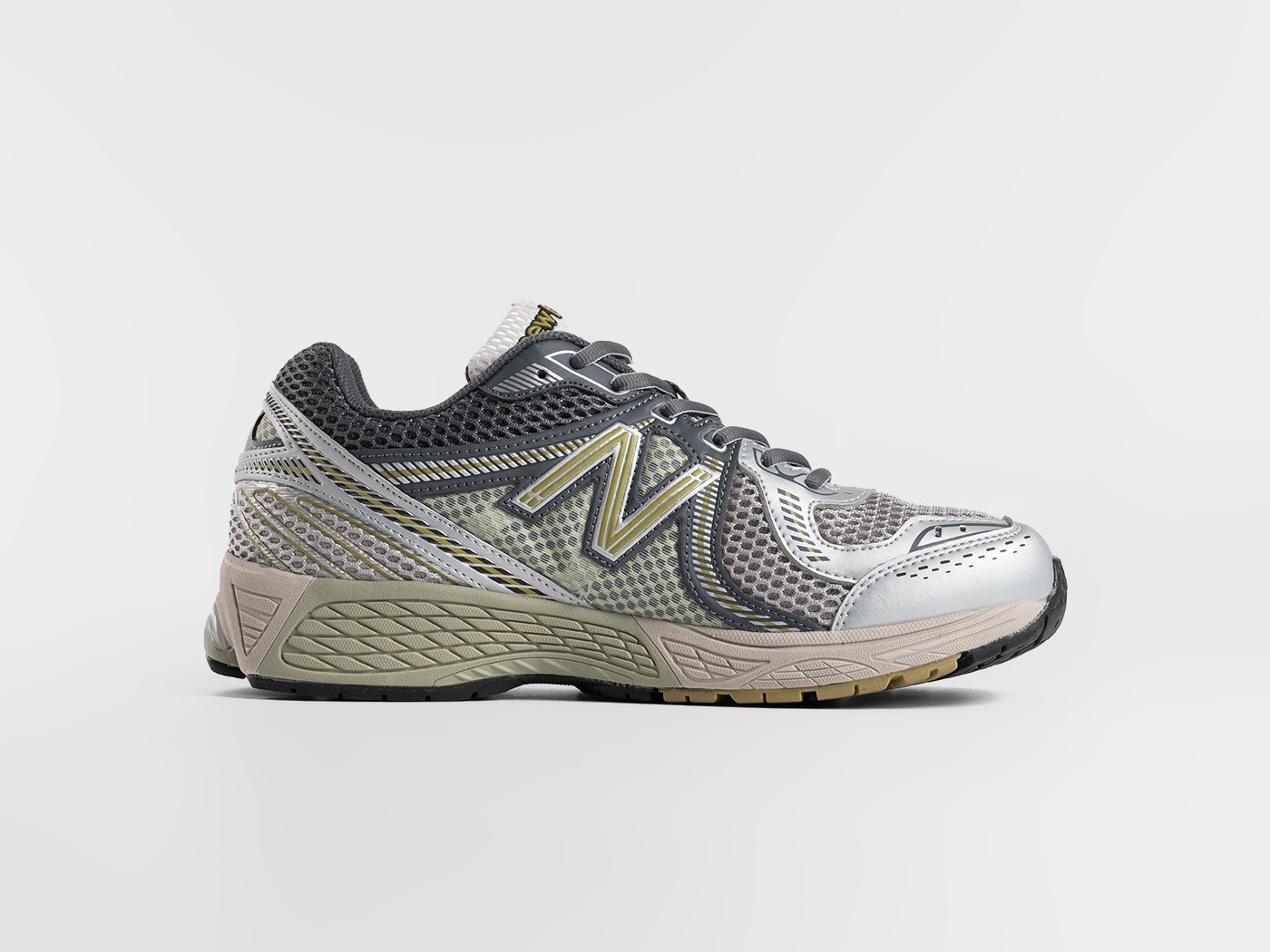 Кроссовки New Balance 860v2