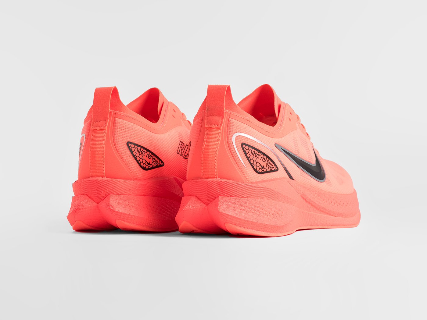 Кроссовки Nike Renew