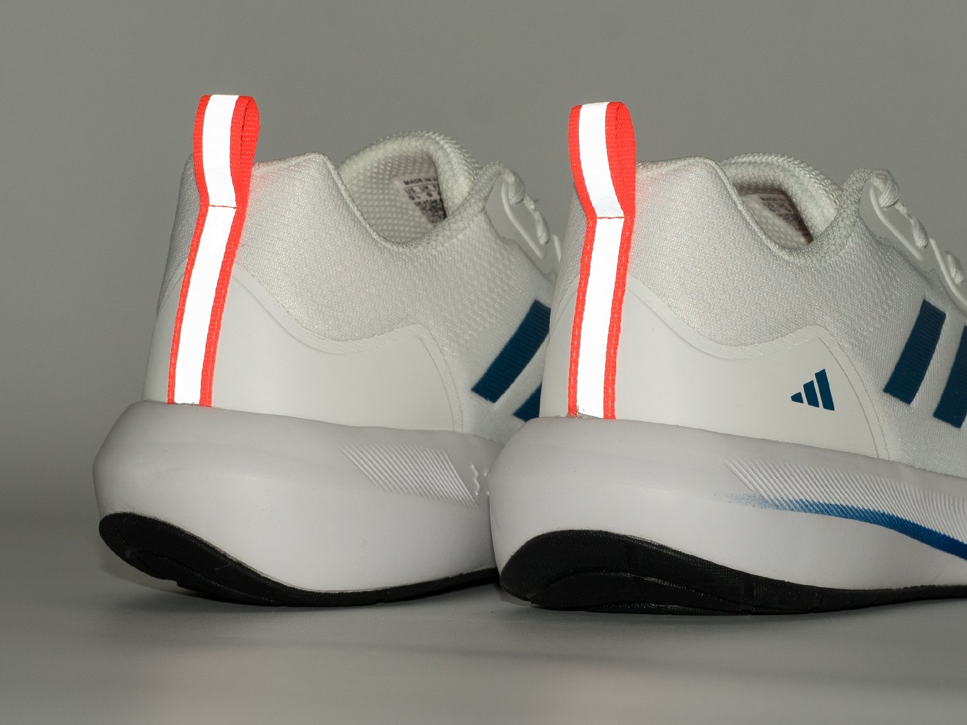 Кроссовки Adidas