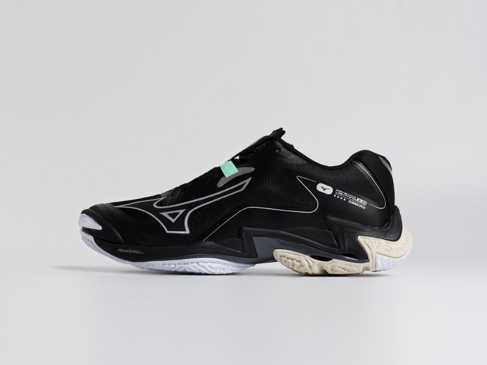 Кроссовки Mizuno Wave Lightning Z8