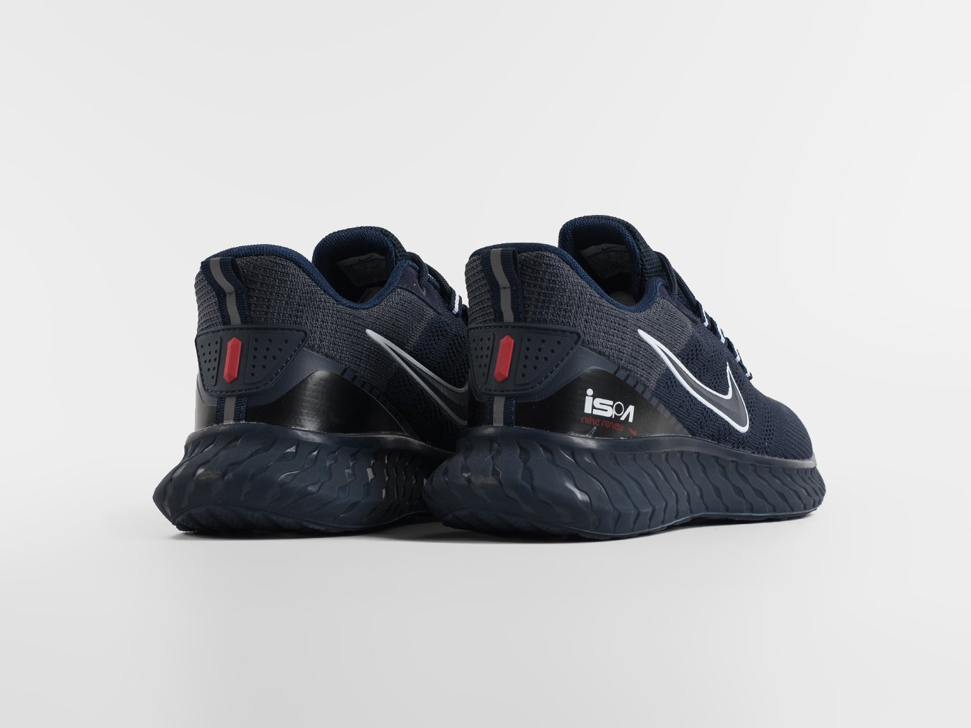 Кроссовки Nike