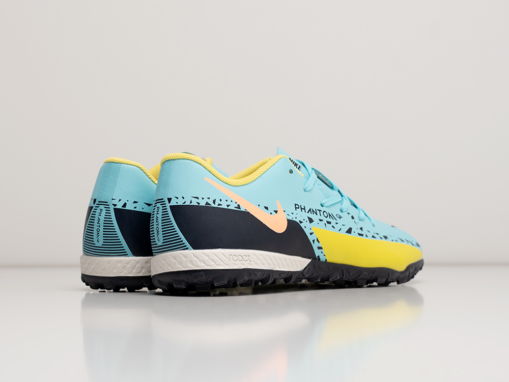 Футбольная обувь Nike Phantom GT2 Club TF