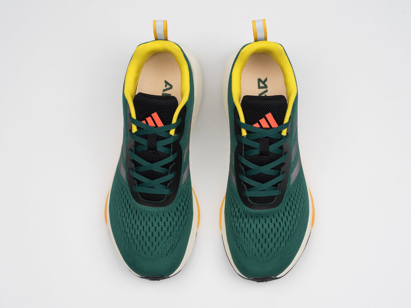 Кроссовки Adidas