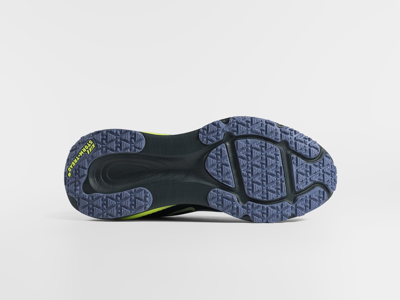 Кроссовки Nike Vomero 18