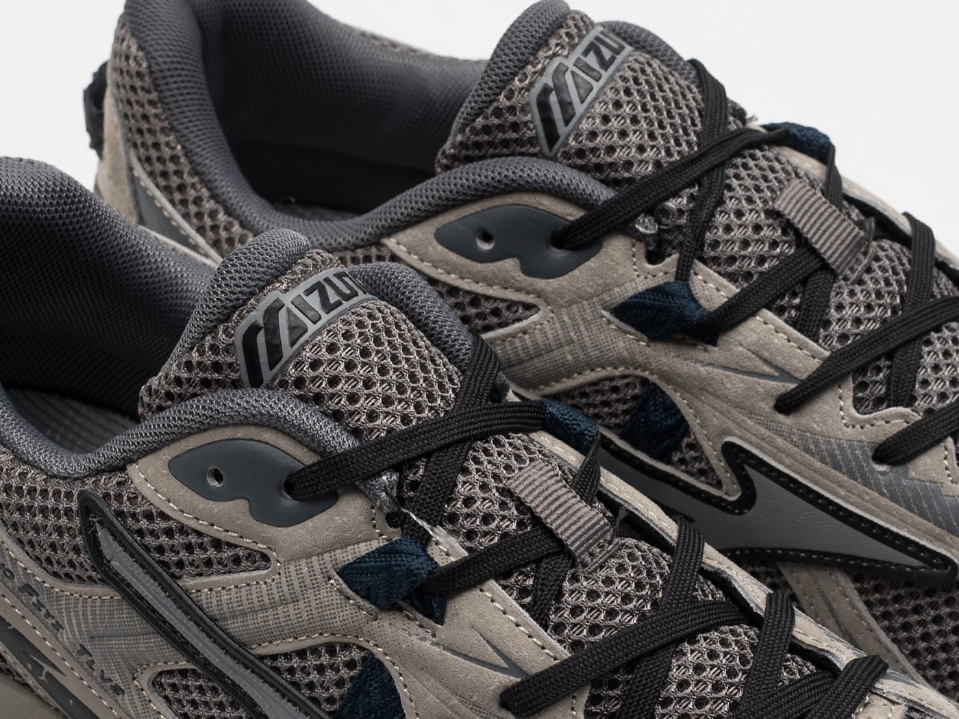 Кроссовки Mizuno FIYI TL V2