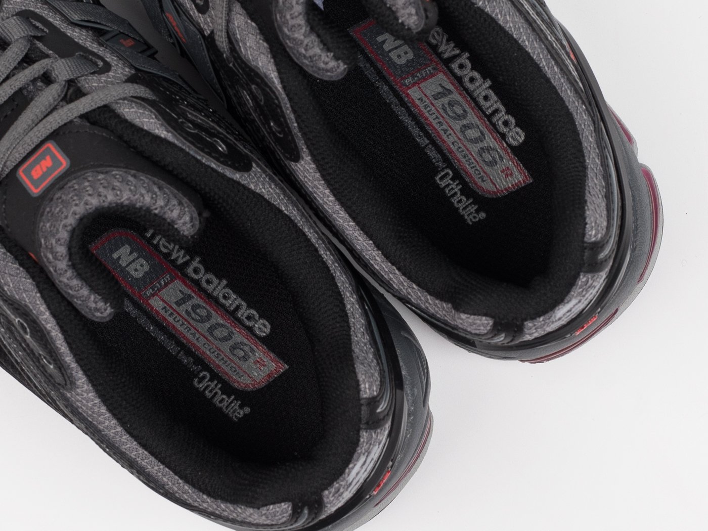 Кроссовки New Balance 1906U