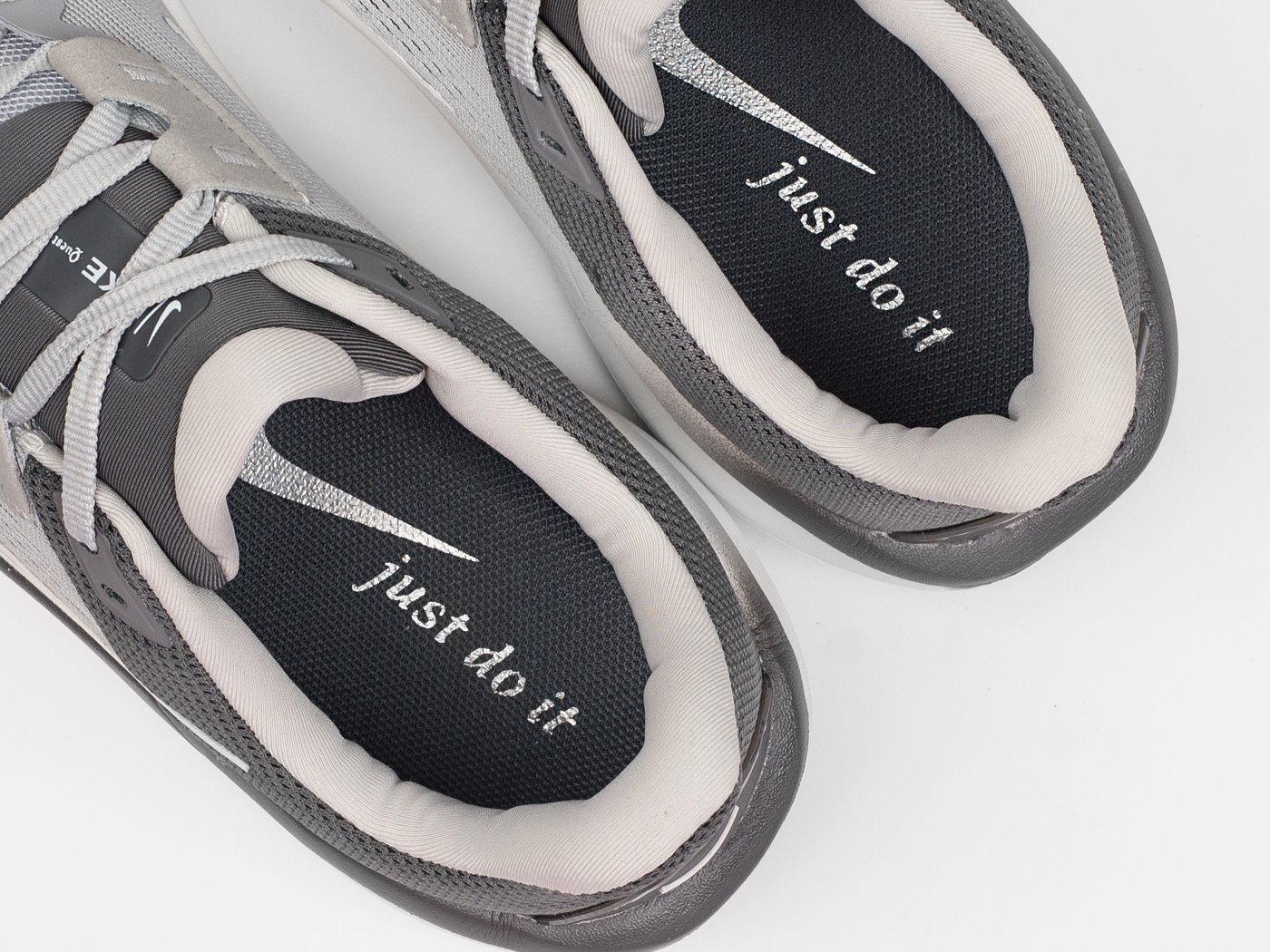 Кроссовки Nike