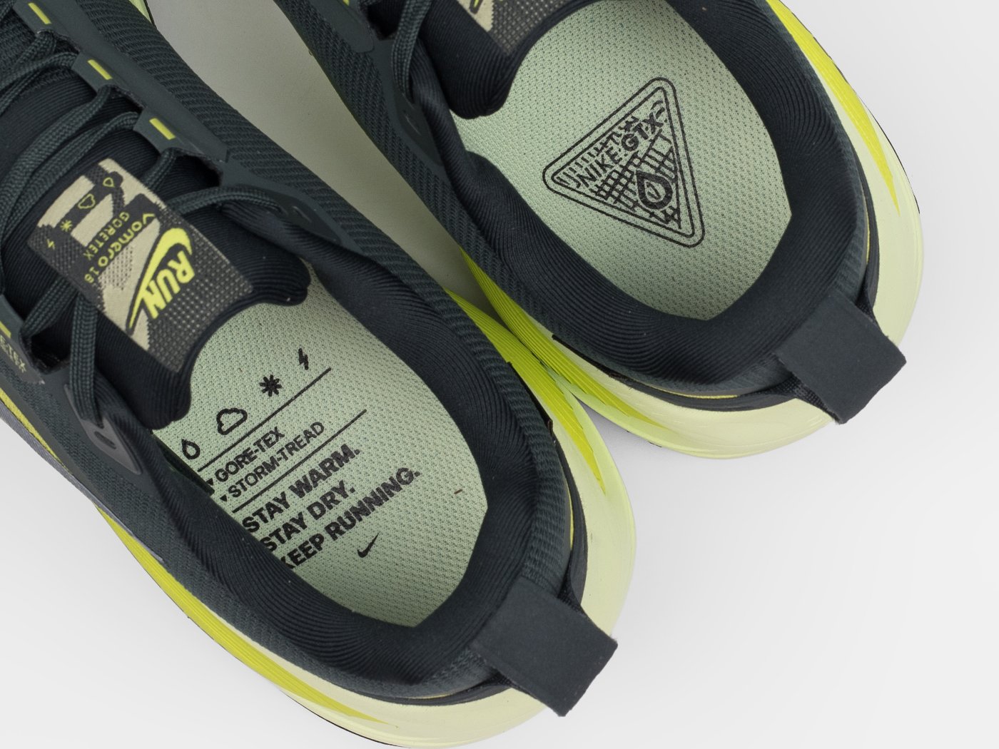 Кроссовки Nike Air Zoom Vomero 18