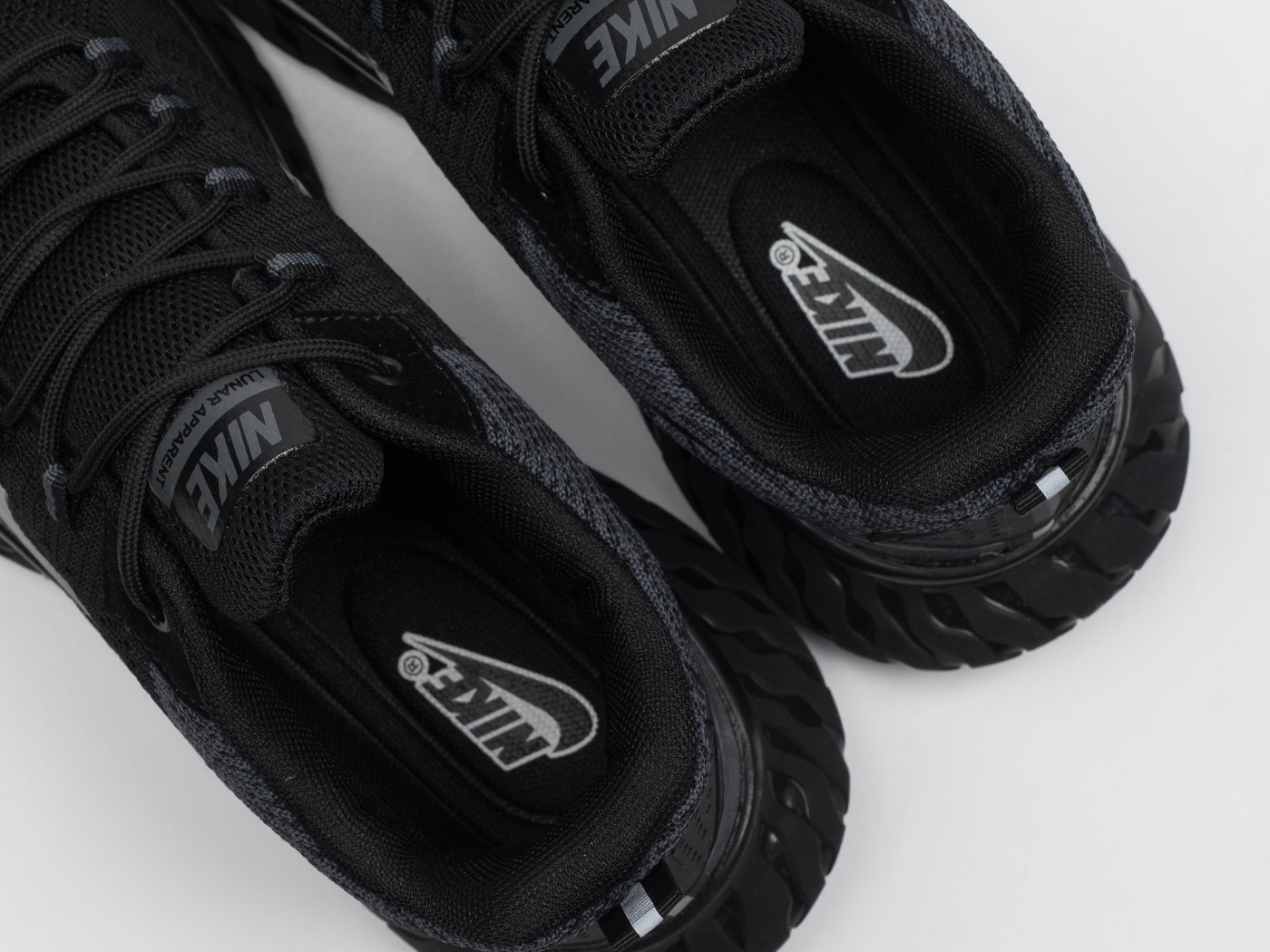 Кроссовки Nike