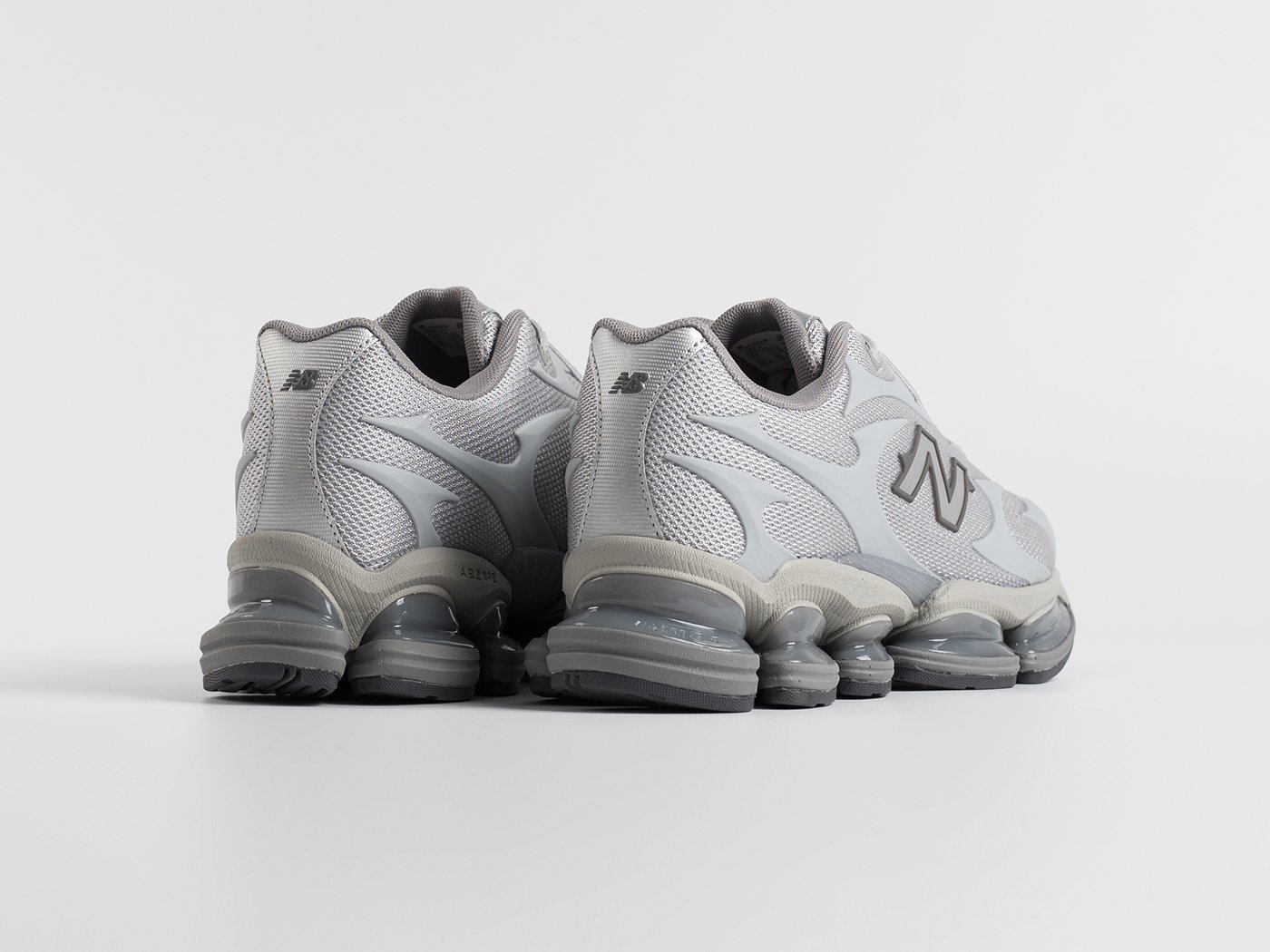 Кроссовки New Balance ABZORB 2000