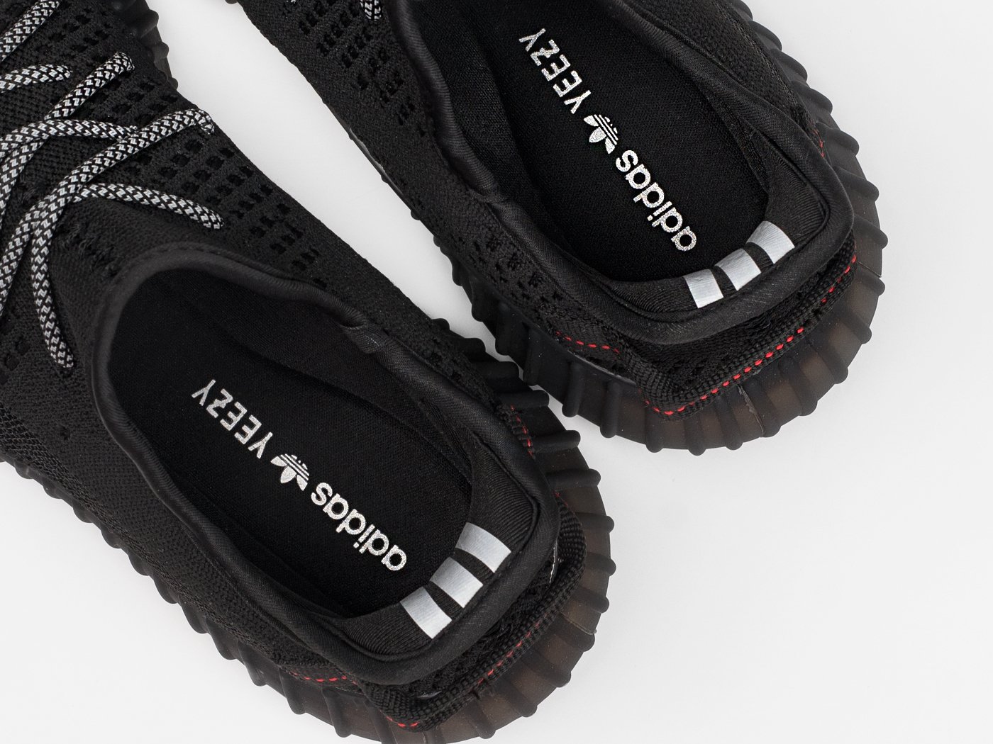 Кроссовки Adidas Yeezy 350 Boost v2
