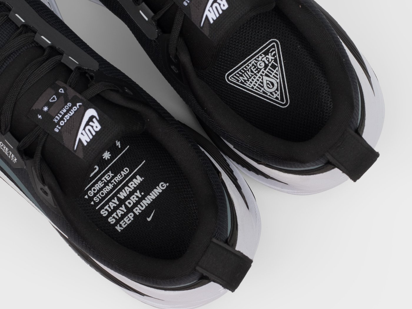 Кроссовки Nike Air Zoom Vomero 18