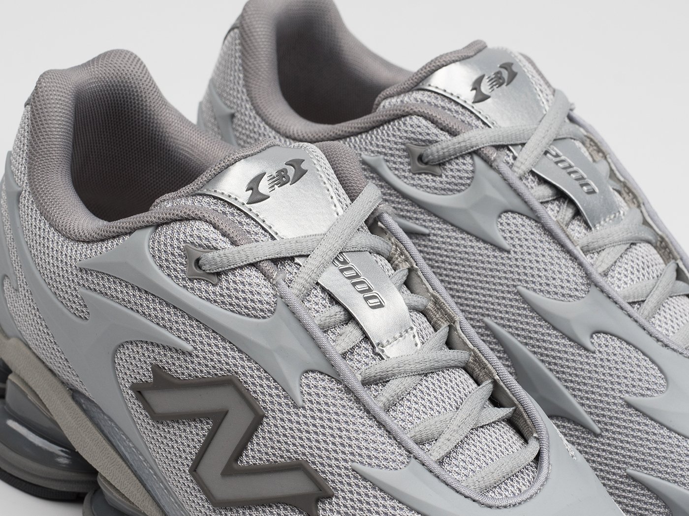 Кроссовки New Balance ABZORB 2000