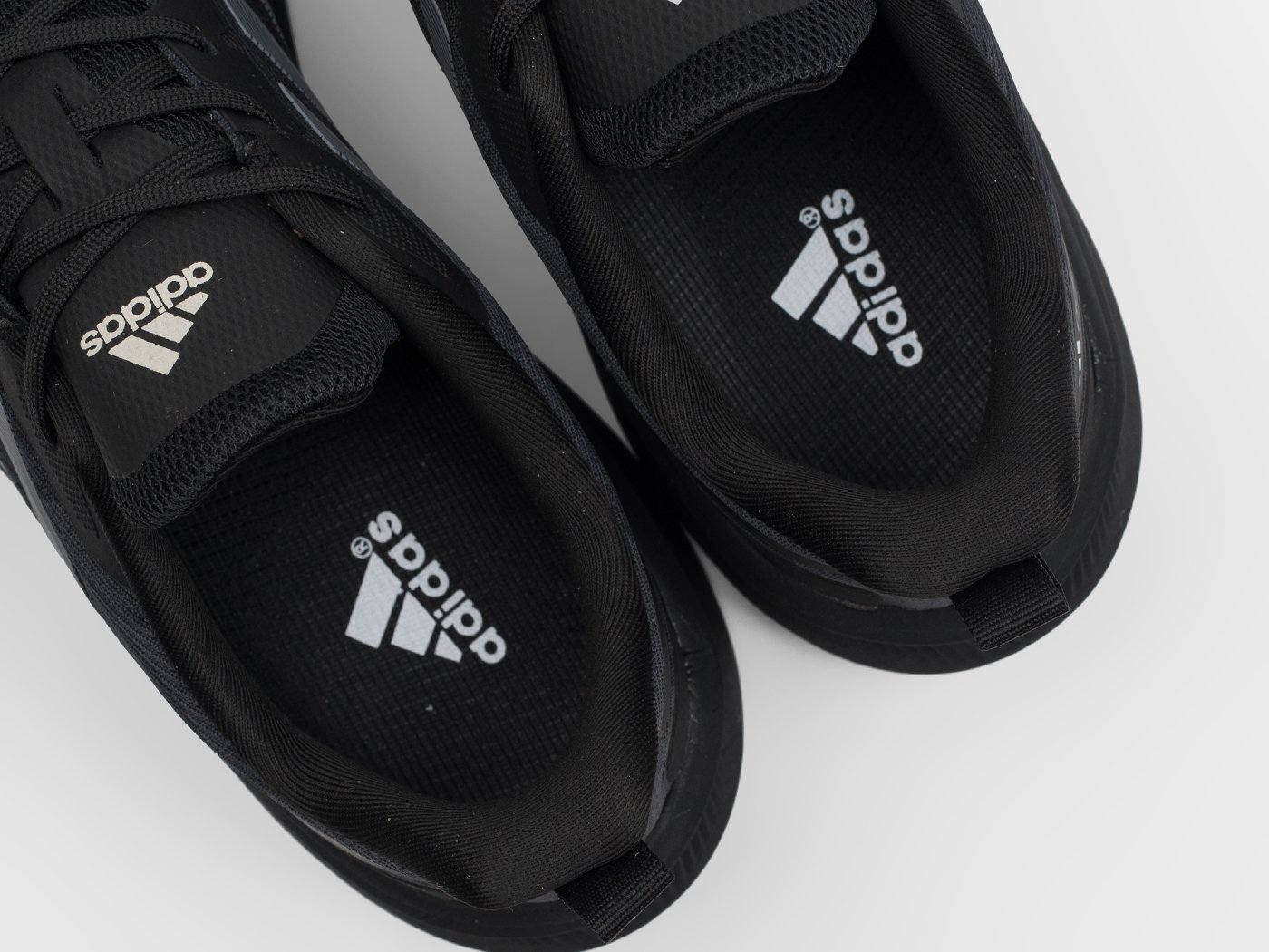 Кроссовки Adidas